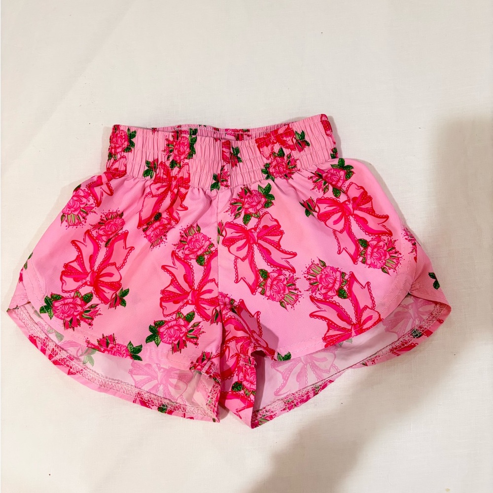 AZARHIA Girls Steph Shorts in Pink Bow & Rose print 
Size YXS (5)